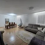 Holiday home Beautiful House 15 Minutes From Schwechat Airport