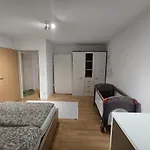 Holiday home Beautiful House 15 Minutes From Schwechat Airport
