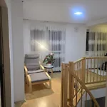Holiday home Beautiful House 15 Minutes From Schwechat Airport *