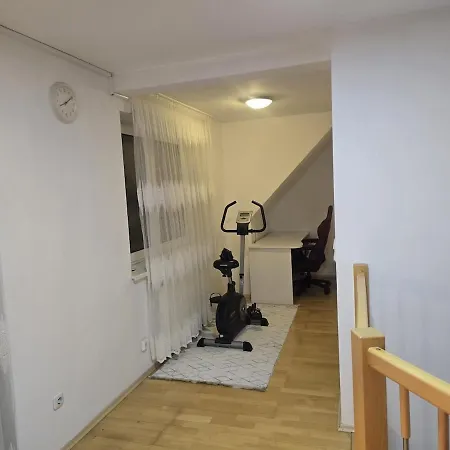 Beautiful House 15 Minutes From Schwechat Airport Сasa de vacaciones *