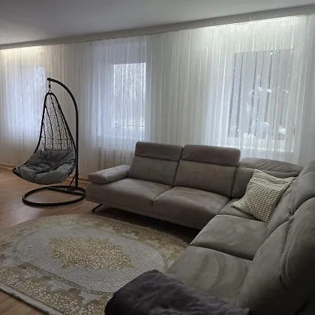 Сasa de vacaciones Beautiful House 15 Minutes From Schwechat Airport *