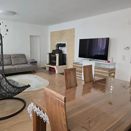 Holiday home Beautiful House 15 Minutes From Schwechat Airport