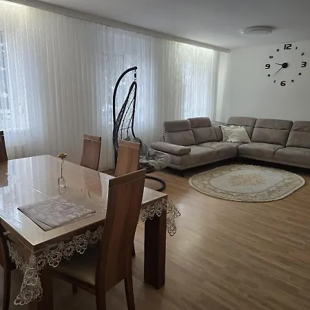 Holiday home Beautiful House 15 Minutes From Schwechat Airport