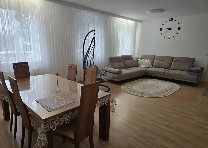 Сasa de vacaciones Beautiful House 15 Minutes From Schwechat Airport
